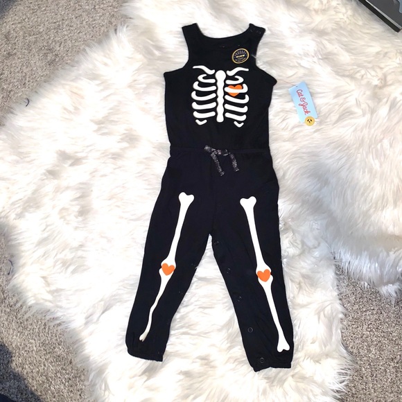 Cat & Jack Black Skeleton Glow in Dark Romper - Picture 1 of 8